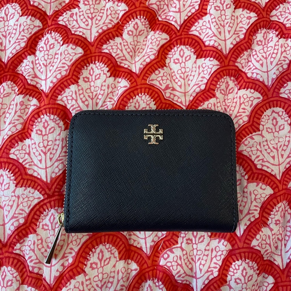 TORY BURCH NAVY WALLET